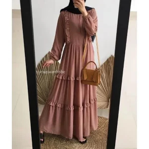 Gamis dengan Ruffle contoh model baju dress yang sopan untuk bulan ramadhan