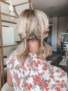 Basic pigtails Cara Mengikat Rambut Pendek yang Cantik dan Mudah